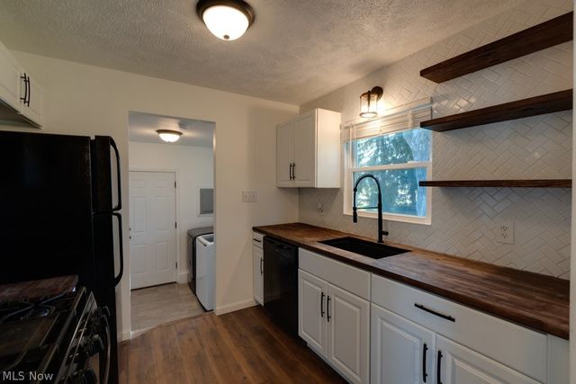 1211 Jakse Drive, Eastlake, OH 44095