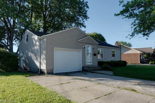 1211 Jakse Drive, Eastlake, OH 44095