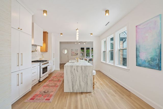 6926 Lindsley Avenue, Dallas, TX 75223