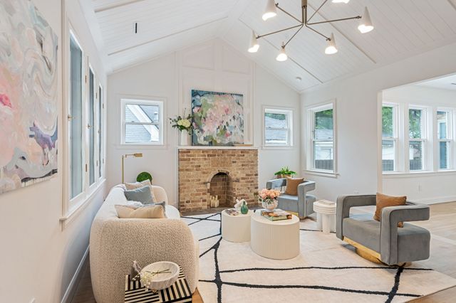 6926 Lindsley Avenue, Dallas, TX 75223