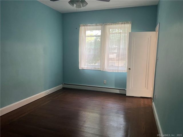 214 Goffe Terrace 2nd Fl, New Haven, CT 06511