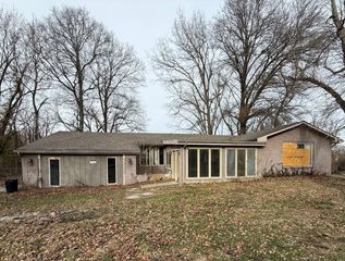 11035 Avery Road, Westfrank, IL 62896