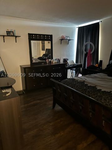 2020 NE 135th St 609, North Miami, FL 33181