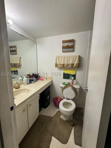 2020 NE 135th St 609, North Miami, FL 33181