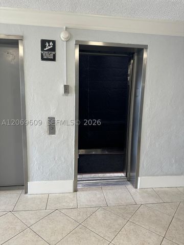 2020 NE 135th St 609, North Miami, FL 33181