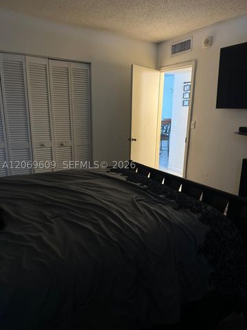 2020 NE 135th St 609, North Miami, FL 33181
