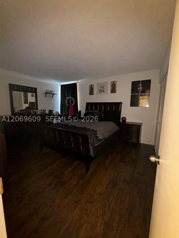 2020 NE 135th St 609, North Miami, FL 33181