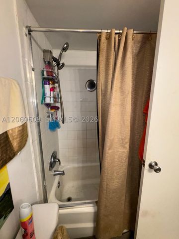 2020 NE 135th St 609, North Miami, FL 33181