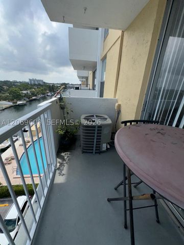 2020 NE 135th St 609, North Miami, FL 33181
