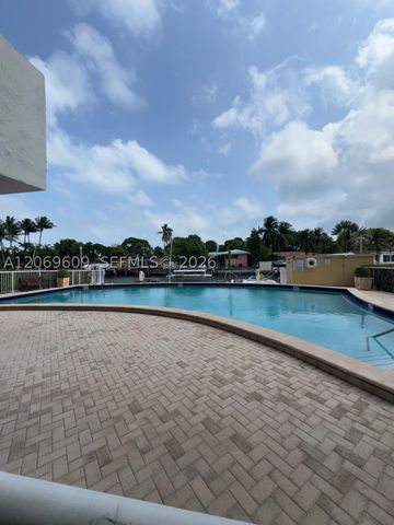 2020 NE 135th St 609, North Miami, FL 33181