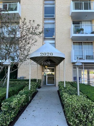 2020 NE 135th St 609, North Miami, FL 33181