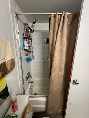 2020 NE 135th St 609, North Miami, FL 33181