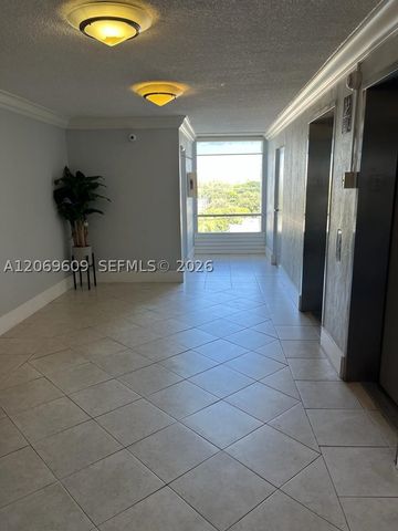 2020 NE 135th St 609, North Miami, FL 33181