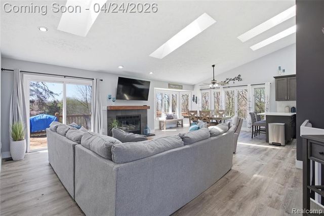 6710 Ridgeview Drive, Clarkston, MI 48346