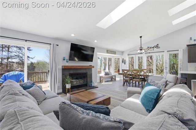 6710 Ridgeview Drive, Clarkston, MI 48346