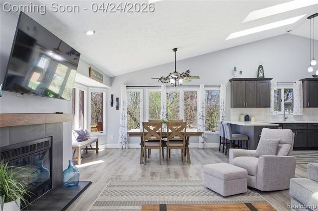 6710 Ridgeview Drive, Clarkston, MI 48346