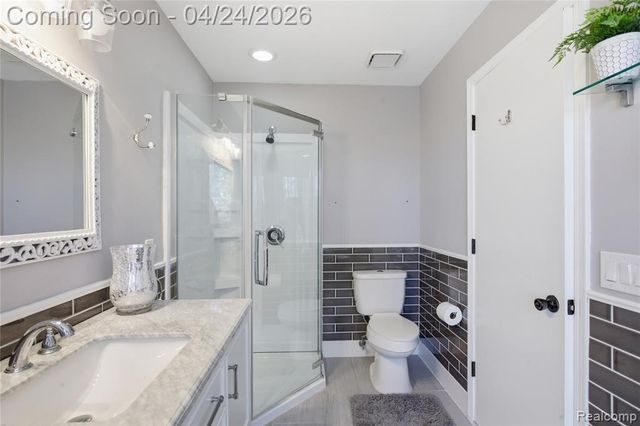 6710 Ridgeview Drive, Clarkston, MI 48346