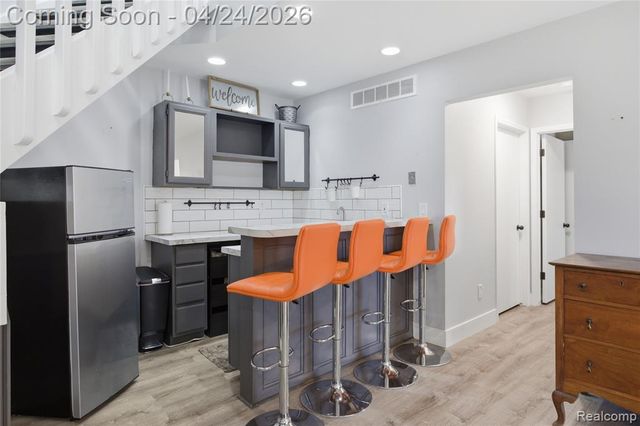 6710 Ridgeview Drive, Clarkston, MI 48346