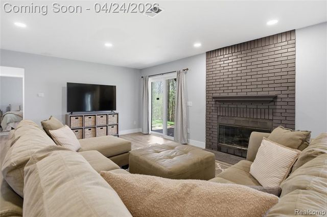6710 Ridgeview Drive, Clarkston, MI 48346