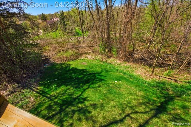 6710 Ridgeview Drive, Clarkston, MI 48346