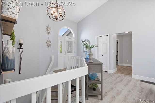 6710 Ridgeview Drive, Clarkston, MI 48346