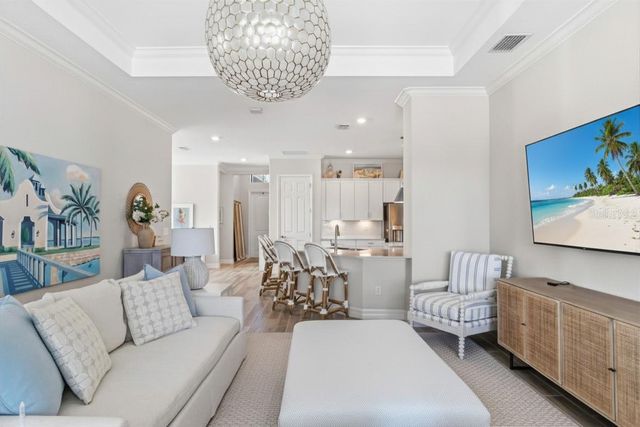 7010 WHITTLEBURY TRAIL, Bradenton, FL 34202