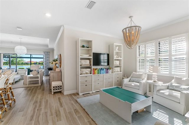 7010 WHITTLEBURY TRAIL, Bradenton, FL 34202