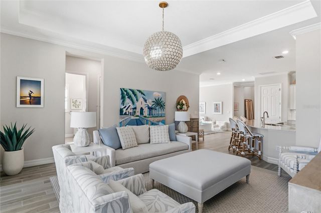 7010 WHITTLEBURY TRAIL, Bradenton, FL 34202