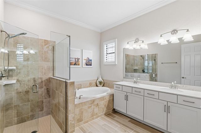 7010 WHITTLEBURY TRAIL, Bradenton, FL 34202