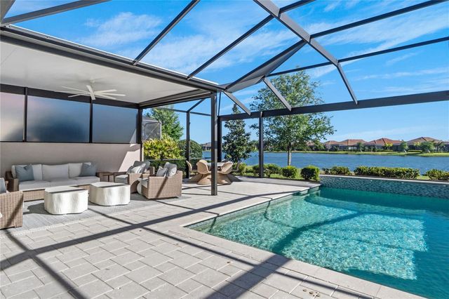 7010 WHITTLEBURY TRAIL, Bradenton, FL 34202