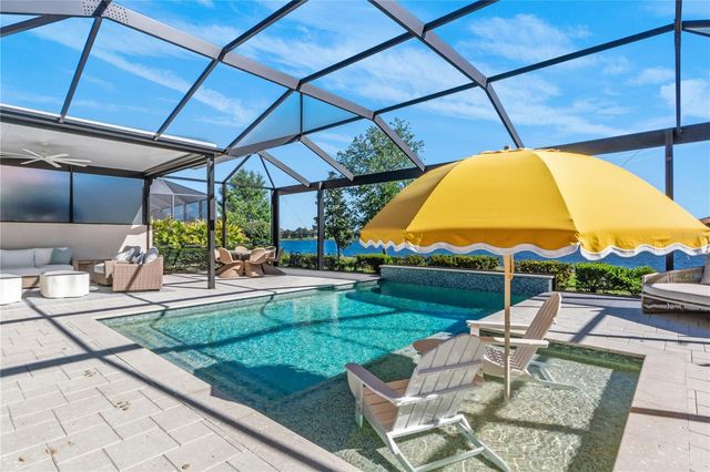 7010 WHITTLEBURY TRAIL, Bradenton, FL 34202