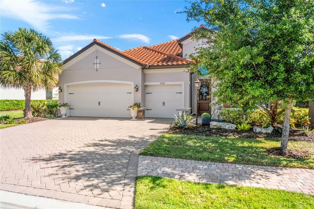 7010 WHITTLEBURY TRAIL, Bradenton, FL 34202