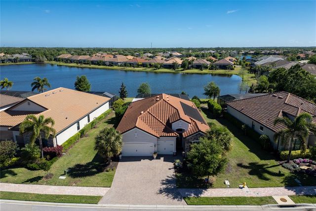 7010 WHITTLEBURY TRAIL, Bradenton, FL 34202