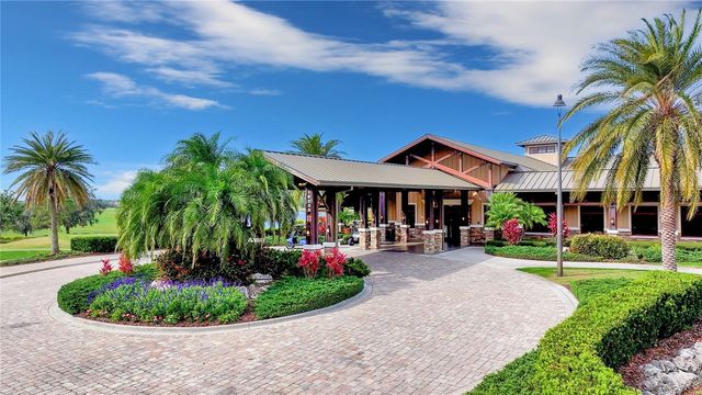 7010 WHITTLEBURY TRAIL, Bradenton, FL 34202