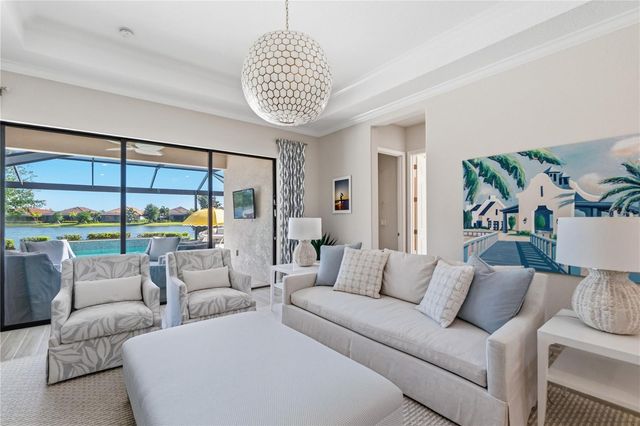 7010 WHITTLEBURY TRAIL, Bradenton, FL 34202