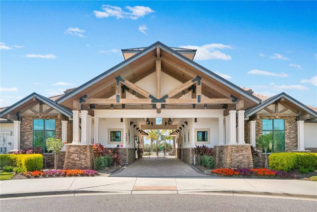 7010 WHITTLEBURY TRAIL, Bradenton, FL 34202