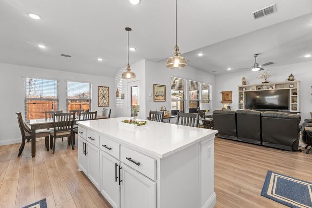 614 Creekview Lane, Lavon, TX 75173