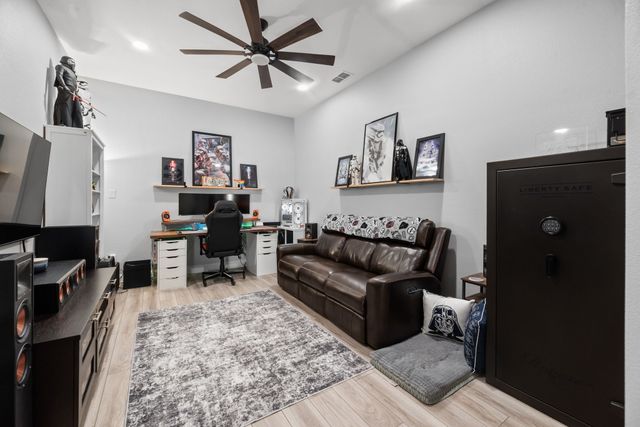 614 Creekview Lane, Lavon, TX 75173