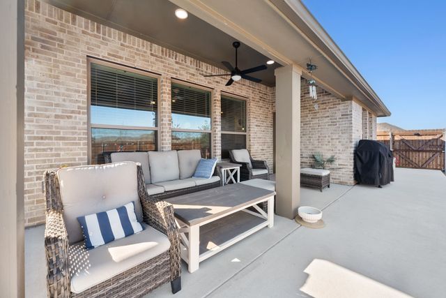 614 Creekview Lane, Lavon, TX 75173