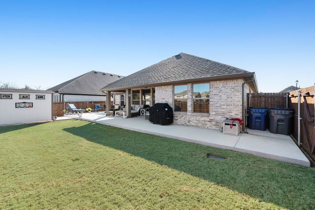 614 Creekview Lane, Lavon, TX 75173