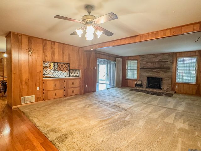1025 Elizabeth Dr, Baton Rouge, LA 70815
