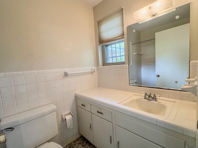 1025 Elizabeth Dr, Baton Rouge, LA 70815