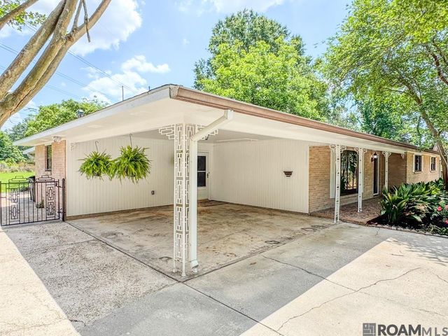 1025 Elizabeth Dr, Baton Rouge, LA 70815
