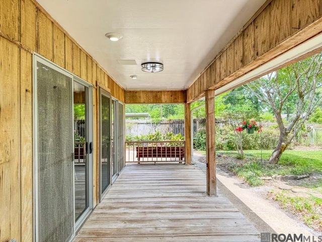 1025 Elizabeth Dr, Baton Rouge, LA 70815
