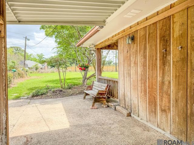 1025 Elizabeth Dr, Baton Rouge, LA 70815