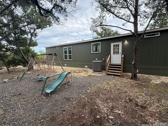 133 E Canyon Lake, Bandera, TX 78003