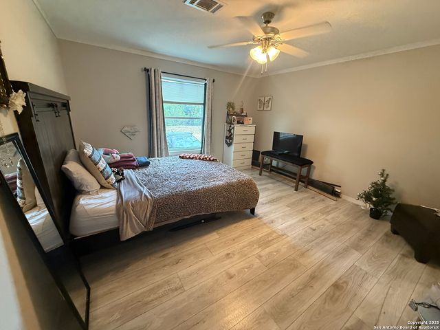 133 E Canyon Lake, Bandera, TX 78003