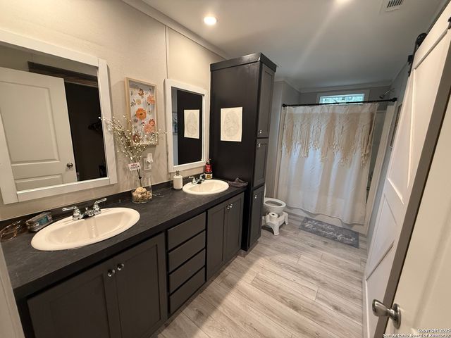 133 E Canyon Lake, Bandera, TX 78003