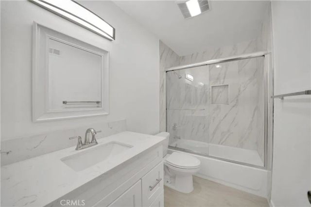 16722 Goldenwest Street 2, Huntington Beach, CA 92647