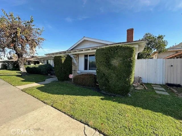 16722 Goldenwest Street 2, Huntington Beach, CA 92647